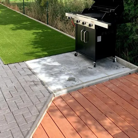 Geraeumiges Haus Mit Garten Terasse Сasa de vacaciones Núremberg