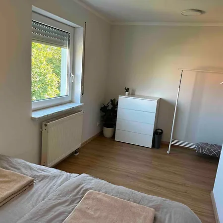 Сasa de vacaciones Geraeumiges Haus Mit Garten Terasse Núremberg