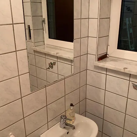 Geraeumiges Haus Mit Garten Terasse Сasa de vacaciones Núremberg