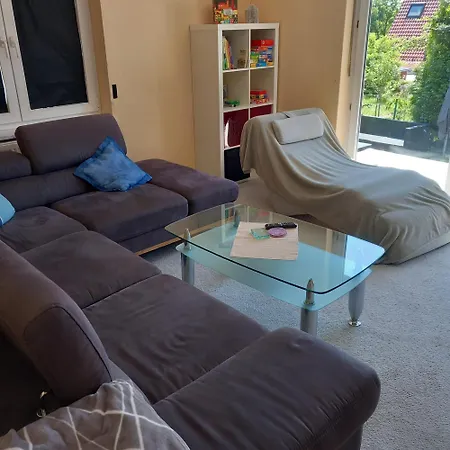 Ferienhaus Geräumiges Haus Mit Garten Terasse