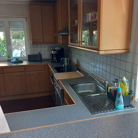 בית נופש Geraeumiges Haus Mit Garten Terasse נירנברג