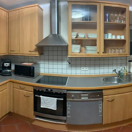 Geraeumiges Haus Mit Garten Terasse *