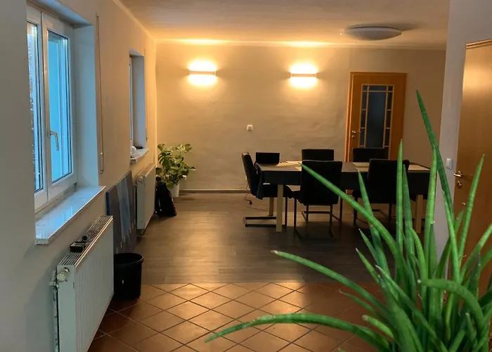 Ferienhaus Geräumiges Haus Mit Garten Terasse