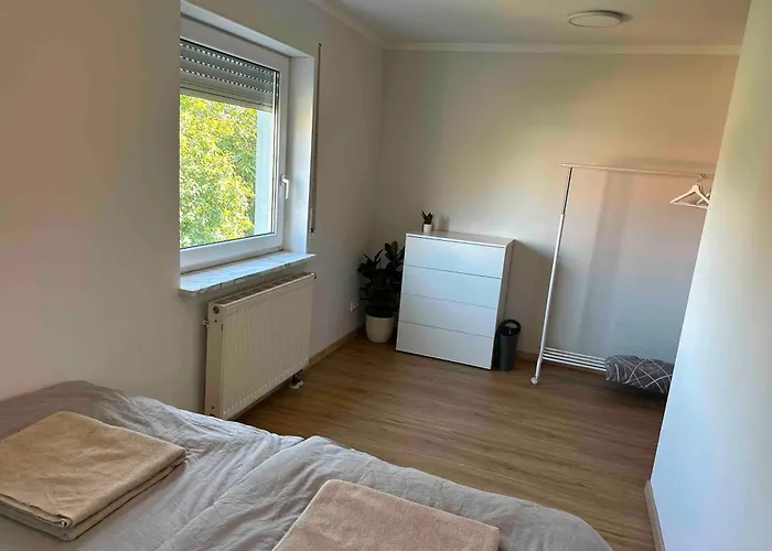 Ferienhaus Geräumiges Haus Mit Garten Terasse Nürnberg